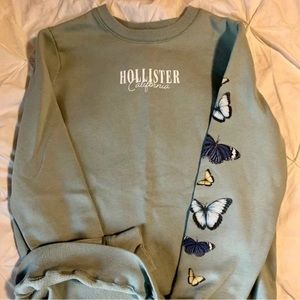 Large blue teal Hollister sweatshirt California with butterflies